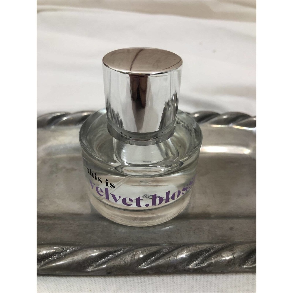 AEO American Eagle This is VELVET BLOSSOM 1fl Oz PERFUME FRAGRANCE spray AE NEW
